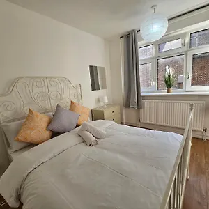https://towerhill-rooms.brighton-hotels-england.com