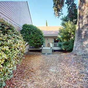 https://queens-grant-644.top-hotels-in-savannah.com
