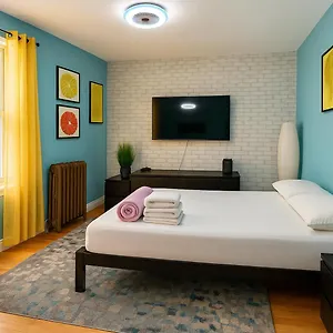 https://private-xl-room-in-manhattan-harlem-10030.us-newyorkcity.com
